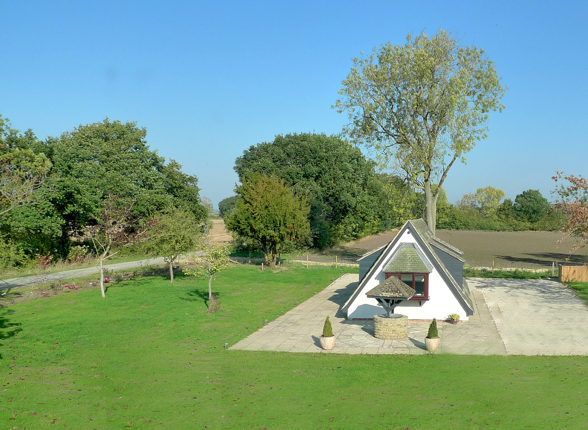 Woodland Lodge Retreat, Group Accommodation Holiday Home, 10-14 guests