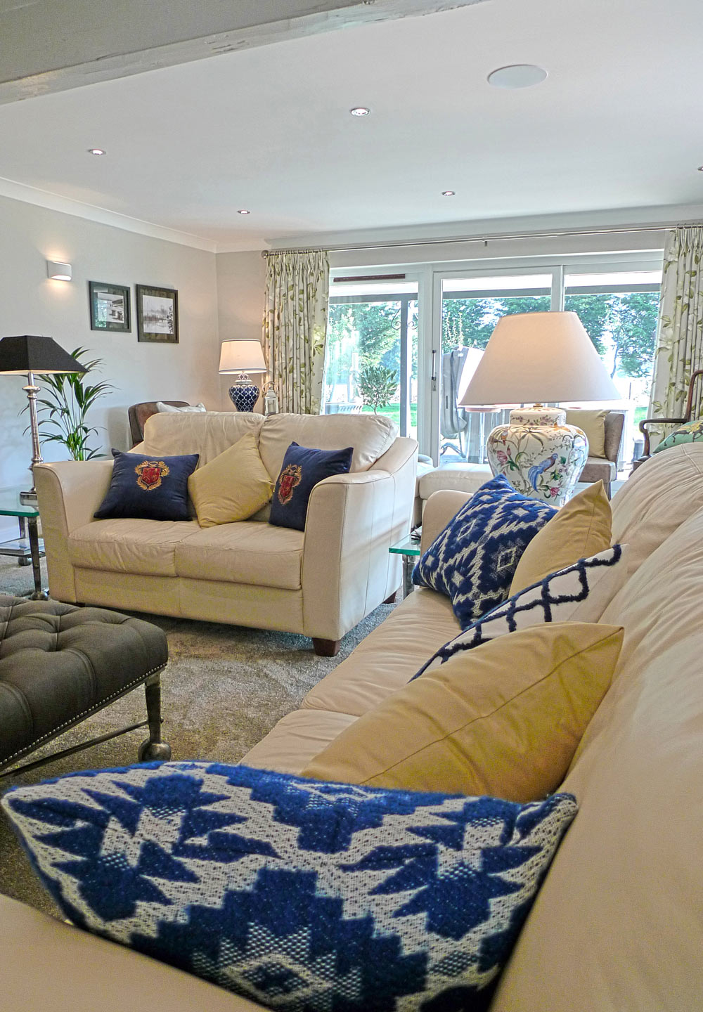 Woodland Lodge Retreat, Group Accommodation Holiday Home, 10-14 guests