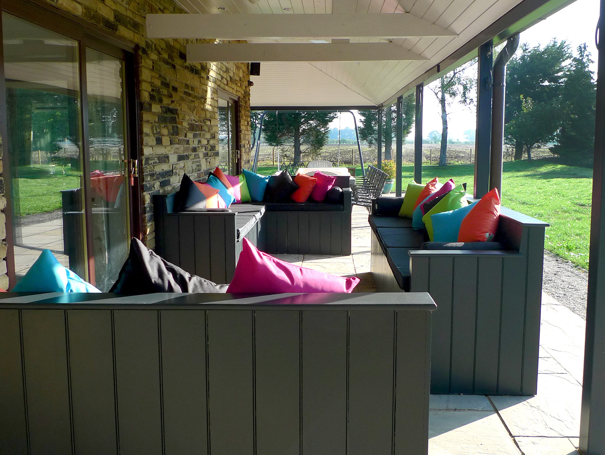 Woodland Lodge Retreat, Group Accommodation Holiday Home, 10-14 guests